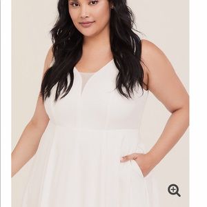 Torrid Ivory Jacquard Sweetheart Gown